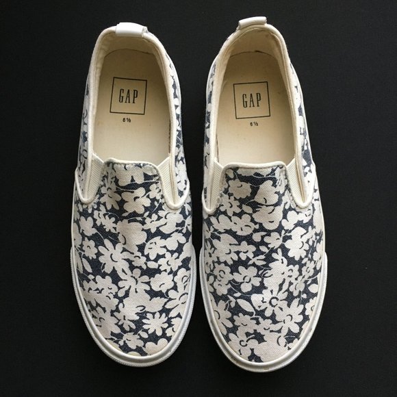 GAP Navy Floral Canvas Slip-On Sneakers 6.5M EUC - Picture 2 of 7